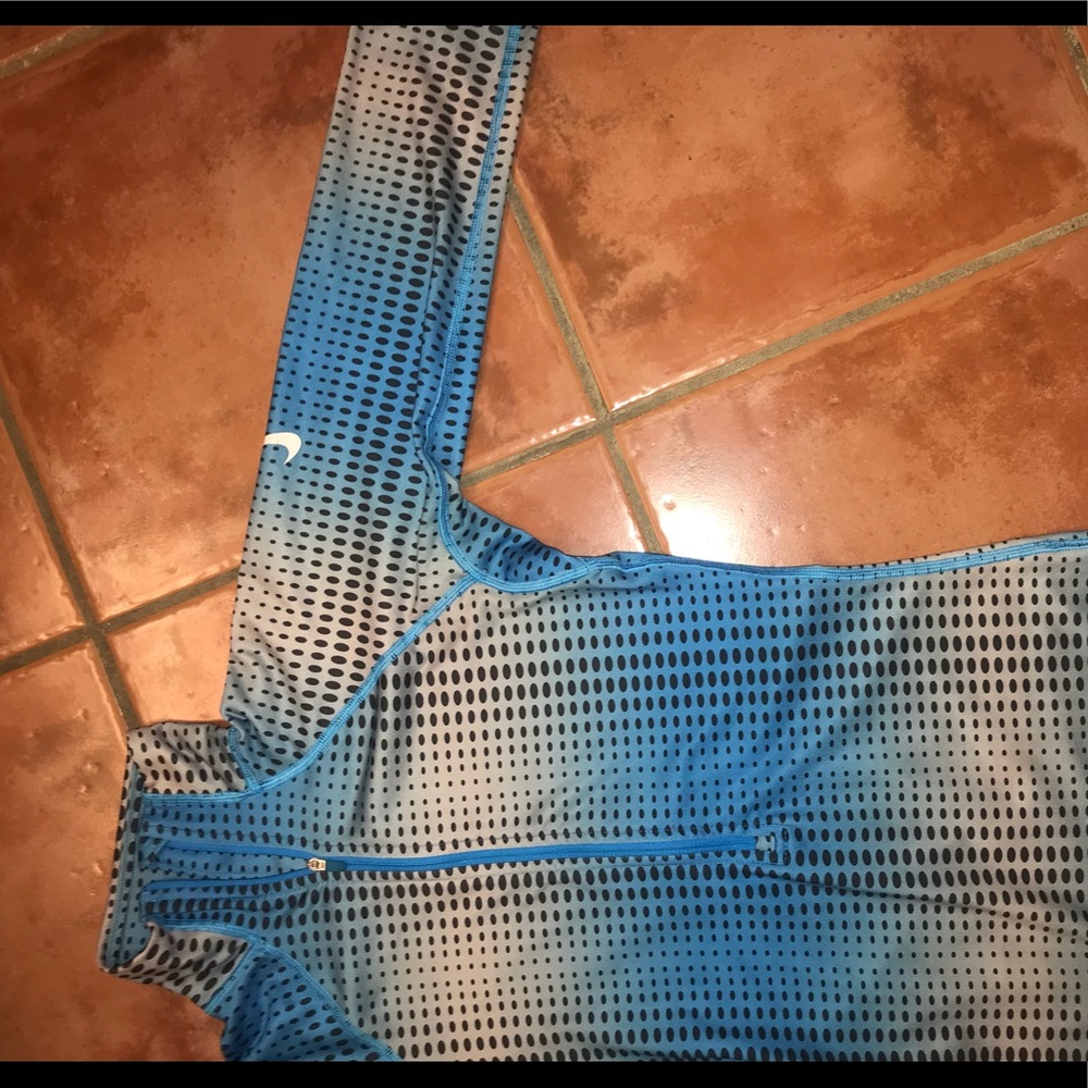 Nike pro pullover - Picture 2 of 3